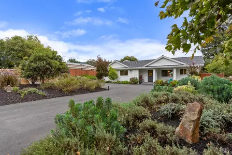 Exterior - 1044 4th Ave, Napa, CA 94559 photo 2 of 24