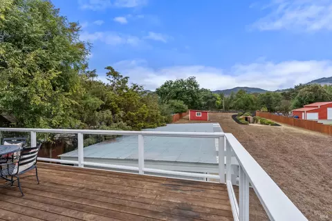 Exterior - 1044 4th Ave, Napa, CA 94559 photo 12 of 24