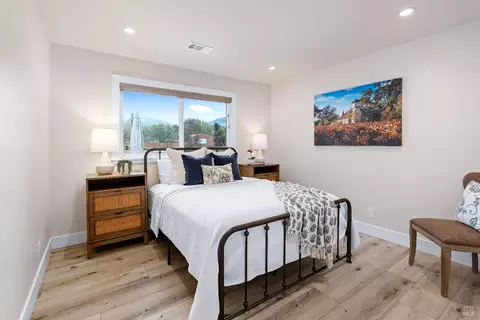 Bedroom - 1044 4th Ave, Napa, CA 94559 photo 4 of 7