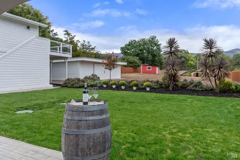 Exterior - 1044 4th Ave, Napa, CA 94559 photo 8 of 24