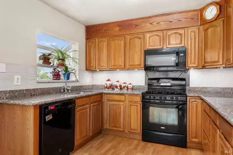 408 Lakeside Dr, Vallejo, CA 94589 photo 15