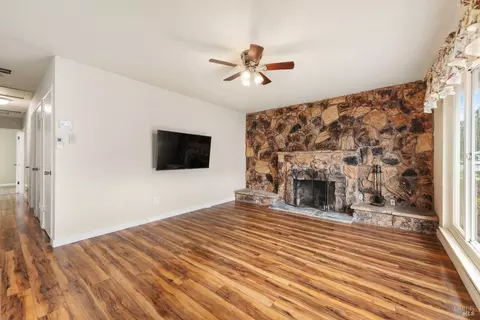 408 Lakeside Dr, Vallejo, CA 94589 photo 8