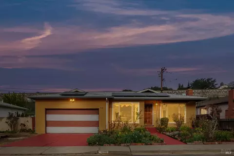 408 Lakeside Dr, Vallejo, CA 94589 photo 2