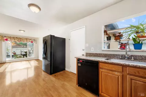 408 Lakeside Dr, Vallejo, CA 94589 photo 14