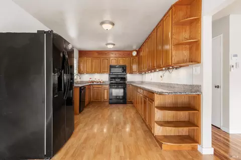408 Lakeside Dr, Vallejo, CA 94589 photo 12