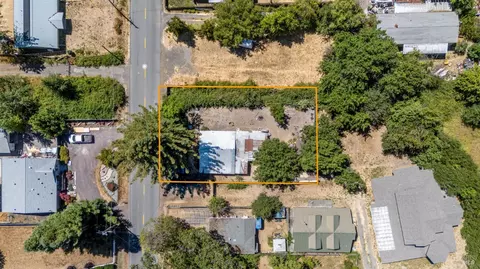 454 Della Ave, Willits, CA 95490