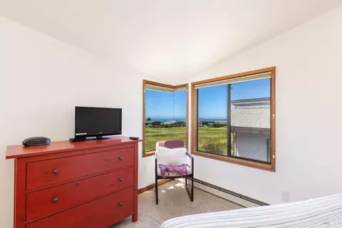 Bedroom - 172 Condor Ct, Bodega Bay, CA 94923 photo 2 of 6