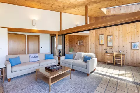 Living - 172 Condor Ct, Bodega Bay, CA 94923 photo 4 of 6