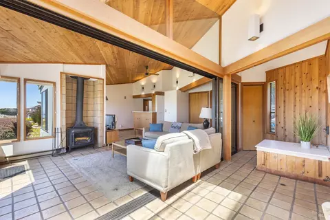 Living - 172 Condor Ct, Bodega Bay, CA 94923 photo 5 of 6