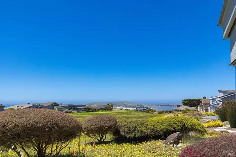 Exterior - 172 Condor Ct, Bodega Bay, CA 94923 photo 3 of 17