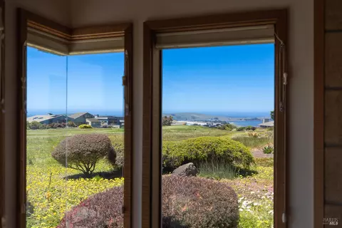 View/Area - 172 Condor Ct, Bodega Bay, CA 94923 photo 3 of 15