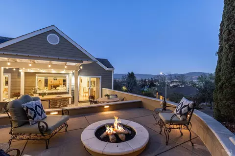 42 Clement Ct, Napa, CA 94558