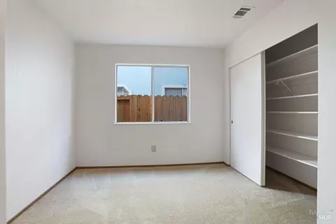 Bedroom - 517 Britannia Dr, Vallejo, CA 94591 photo 2 of 4