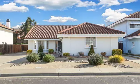 Exterior - 517 Britannia Dr, Vallejo, CA 94591 photo 1 of 9