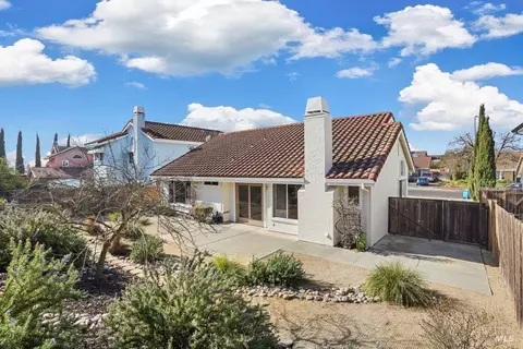 Exterior - 517 Britannia Dr, Vallejo, CA 94591 photo 8 of 9