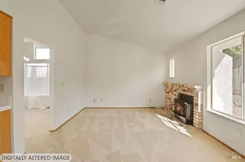 Living - 517 Britannia Dr, Vallejo, CA 94591 photo 5 of 9