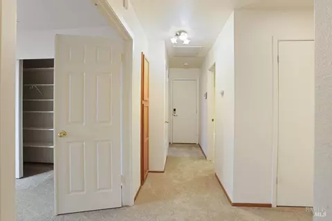 Entry Way - 517 Britannia Dr, Vallejo, CA 94591 photo 3 of 3