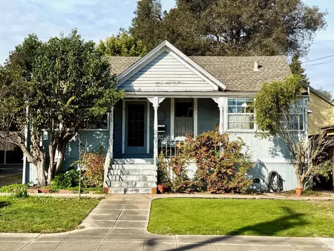 618-620 E St, Petaluma, CA 94952