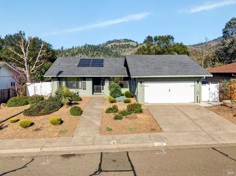 7153 Oak Leaf Dr, Santa Rosa, CA 95409