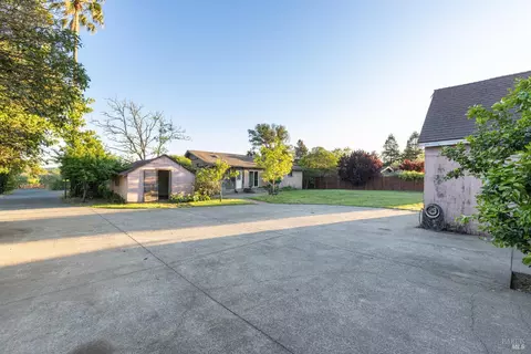 Exterior - 1220 Sperring Rd, Sonoma, CA 95476 photo 23 of 27