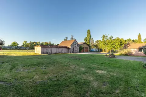 Exterior - 1220 Sperring Rd, Sonoma, CA 95476 photo 22 of 27