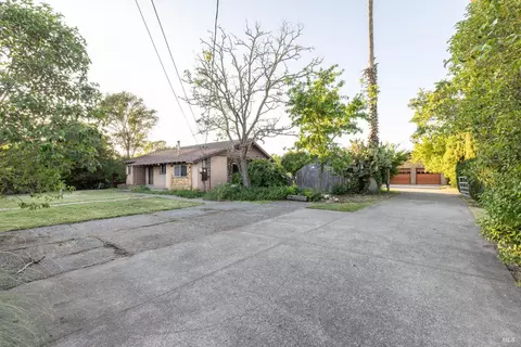 Exterior - 1220 Sperring Rd, Sonoma, CA 95476 photo 6 of 27
