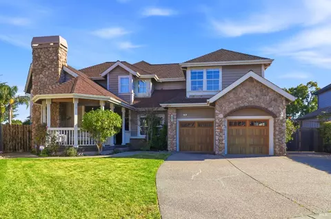 39 Erica Ct, Novato, CA 94947