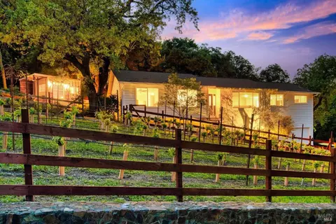 18970 Sweet William Ct, Sonoma, CA 95476