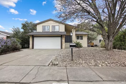 Exterior - 450 Nut Tree Rd, Vacaville, CA 95687 photo 2 of 3