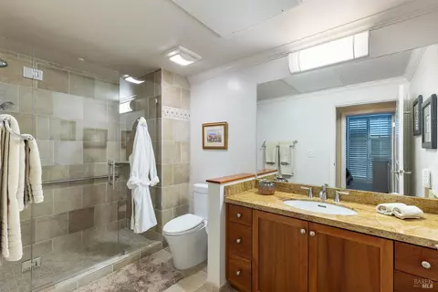Bath - 588 Main St #207, Napa, CA 94559 photo 1 of 2
