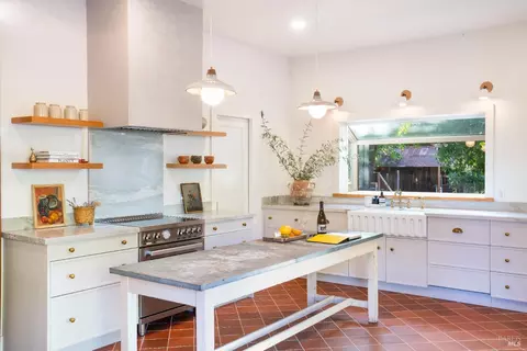 Kitchen - 1801 Hwy 128, Philo, CA 95466 photo 3 of 7