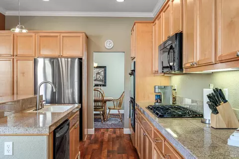 Kitchen - 280 Decanter Cir, Windsor, CA 95492 photo 3 of 3