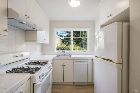 42 Neds Way, Tiburon, CA 94920