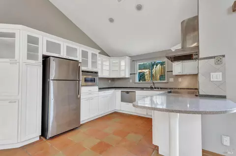 Kitchen - 103 Stageline Ct, Vallejo, CA 94591 photo 1 of 2