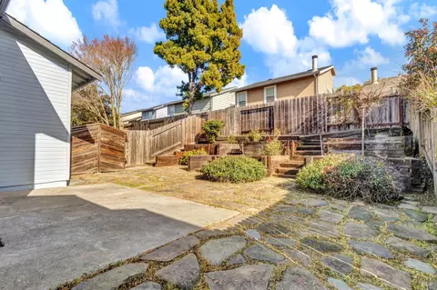 Exterior - 103 Stageline Ct, Vallejo, CA 94591 photo 3 of 3