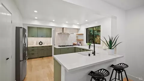 Kitchen - 580 Ralston Ave, Mill Valley, CA 94941 photo 1 of 4