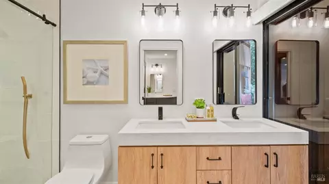 Bath - 580 Ralston Ave, Mill Valley, CA 94941 photo 3 of 6