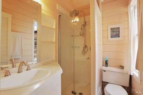 Bath - 34 Sandy Beach Rd, Vallejo, CA 94590 photo 3 of 3