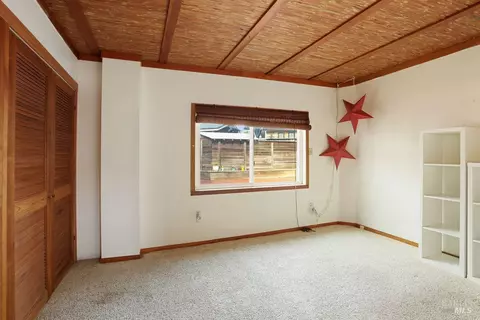 Bedroom - 34 Sandy Beach Rd, Vallejo, CA 94590 photo 1 of 5
