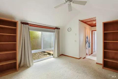 Bedroom - 34 Sandy Beach Rd, Vallejo, CA 94590 photo 3 of 5