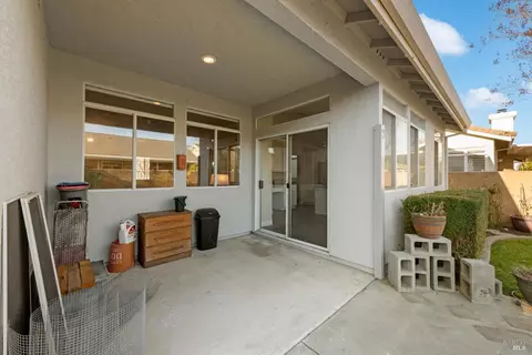 Exterior - 149 Currant Ln, Vacaville, CA 95687 photo 9 of 16