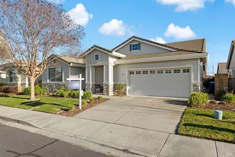 Exterior - 149 Currant Ln, Vacaville, CA 95687 photo 3 of 16