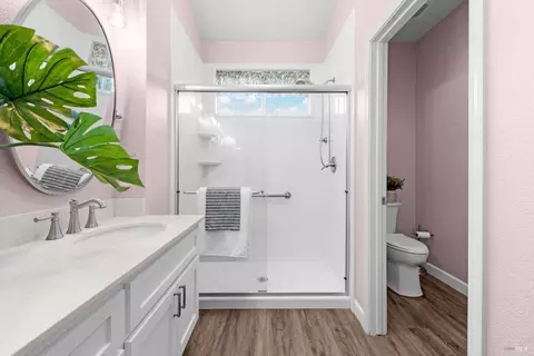 Bath - 149 Currant Ln, Vacaville, CA 95687 photo 2 of 4