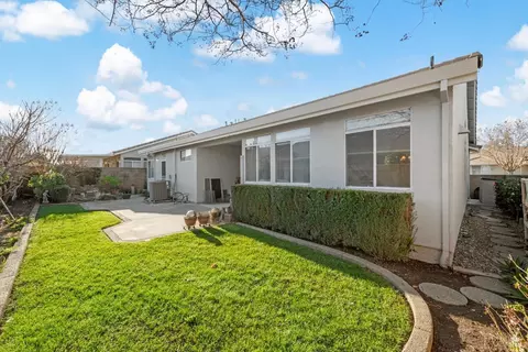 Exterior - 149 Currant Ln, Vacaville, CA 95687 photo 4 of 16