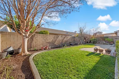 Exterior - 149 Currant Ln, Vacaville, CA 95687 photo 5 of 16