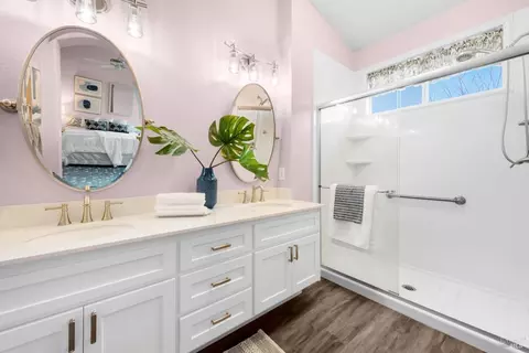 Bath - 149 Currant Ln, Vacaville, CA 95687 photo 1 of 4