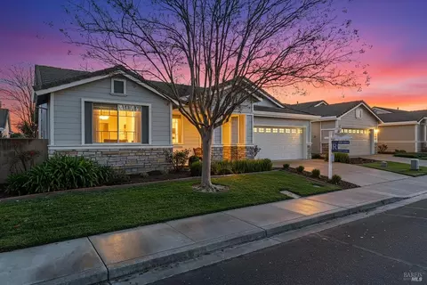 Exterior - 149 Currant Ln, Vacaville, CA 95687 photo 13 of 16