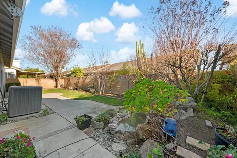 Exterior - 149 Currant Ln, Vacaville, CA 95687 photo 6 of 16