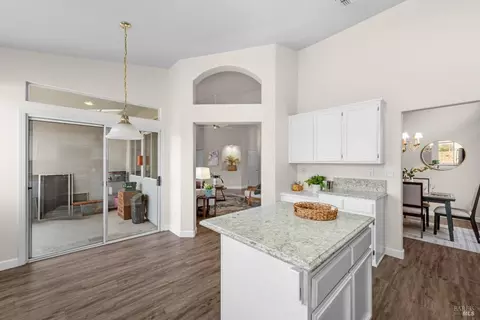 Kitchen - 149 Currant Ln, Vacaville, CA 95687 photo 5 of 6