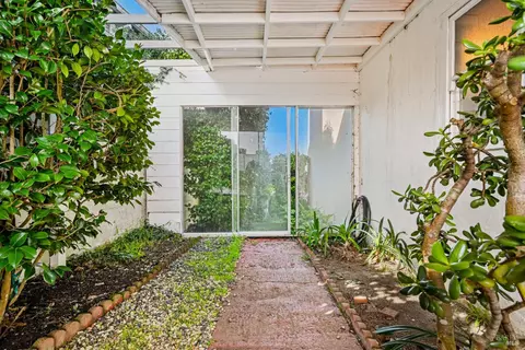 Exterior - 102 Cloud View Rd, Sausalito, CA 94965 photo 11 of 21
